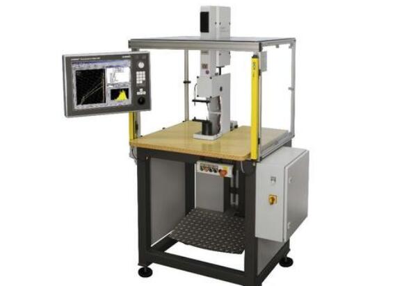 伺服压力机、油压切边机与精密压装机：工业生产的得力助手